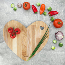 Load image into Gallery viewer, Heart shaped charcuterie bord, Wooden cutting board