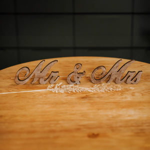 Mr & Mrs Wooden Signs for Wedding Table, Rustic Wedding Décor for Boho Style Centerpiece, Freestanding Bride and Groom Photo Props